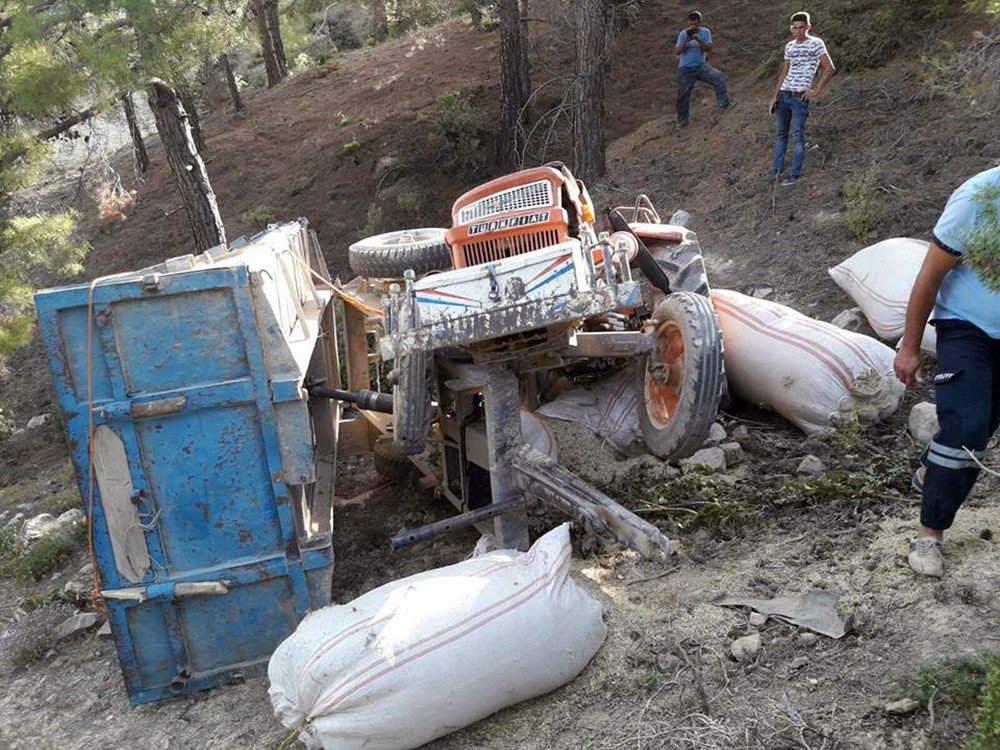 Gülnar’da Traktör Uçuruma Yuvarlandı: 1 Yaralı