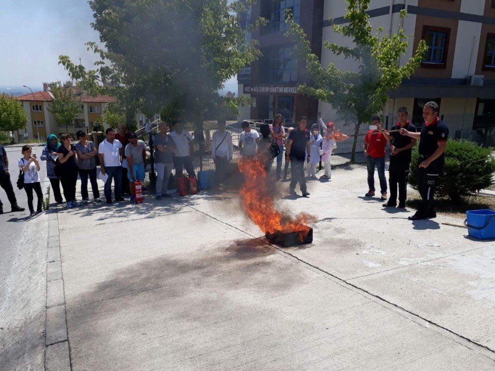 Afad Gönüllüleri Yangına Karşı Müdahale Eğitimleri Alıyor