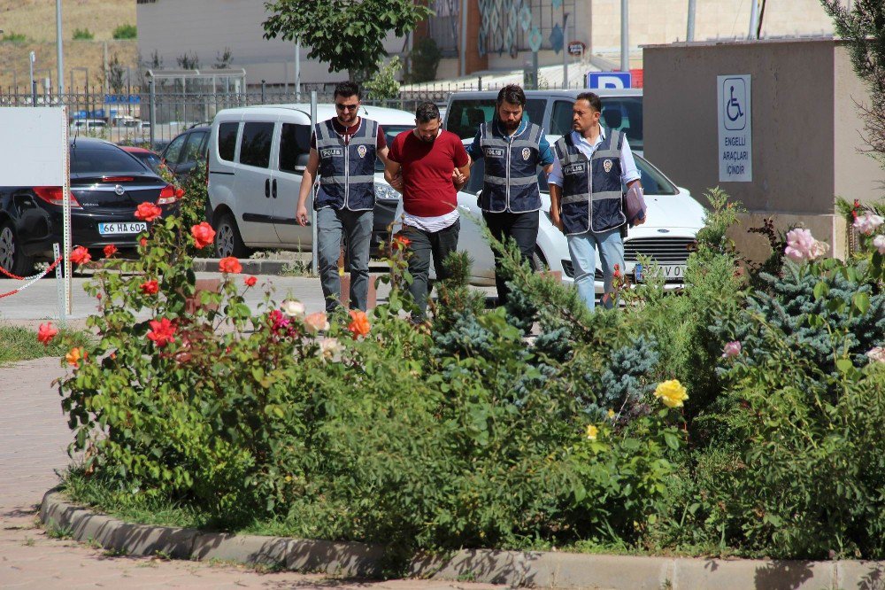 Akrabalarını ’Zabıt Katibiyim’ Diyerek Dolandırdı