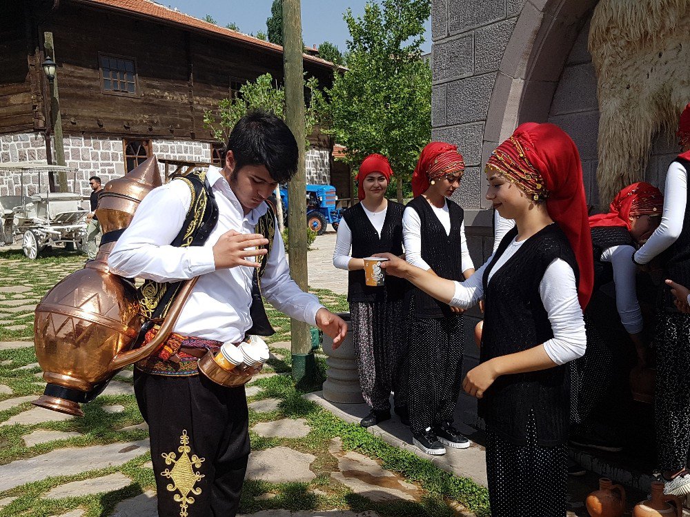 Başkent’in Orta Yerindeki Köyde Hasat Heyecanı