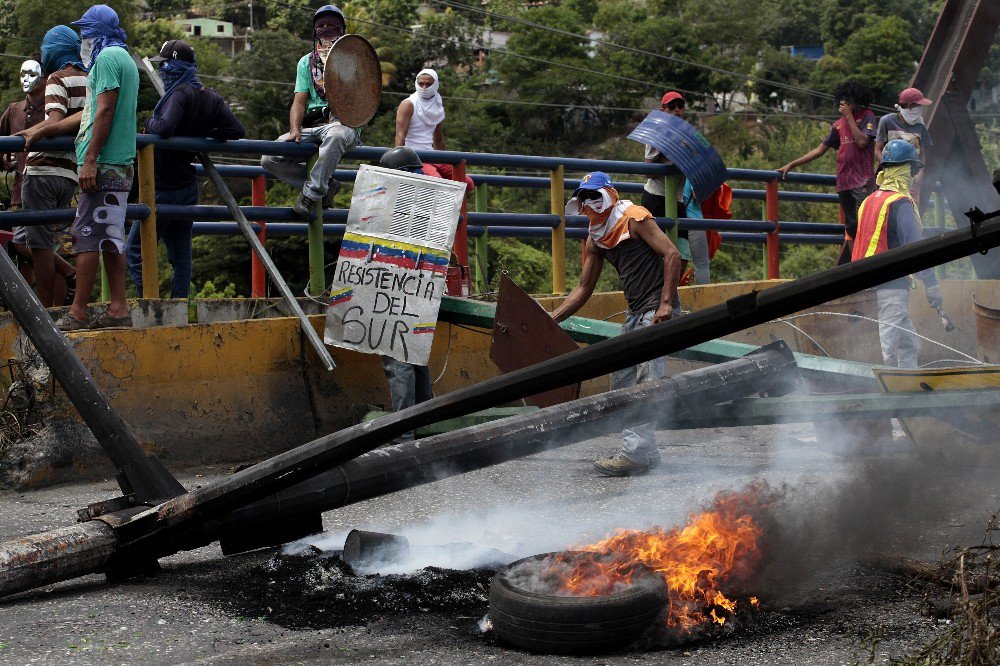 Venezuela’da Maduro Karşıtı Gösteriler Sürüyor