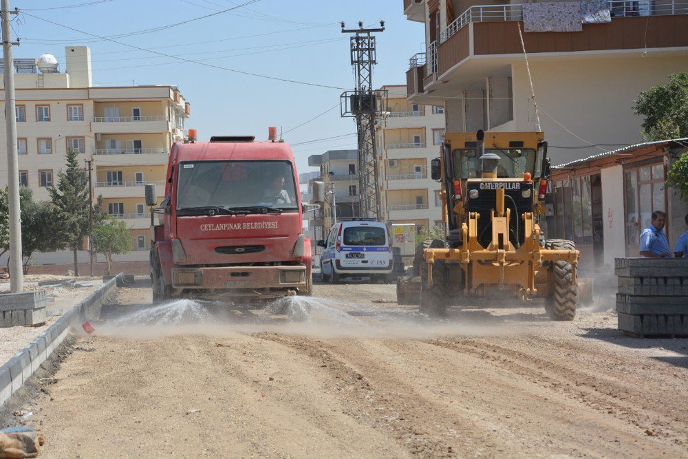 Cumhuriyet Mahallesi Kilitli Parke Taşına Kavuşuyor