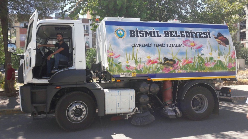 Bismil’de Kırsal Mahallere 800 Çöp Konteyneri Dağıtıldı