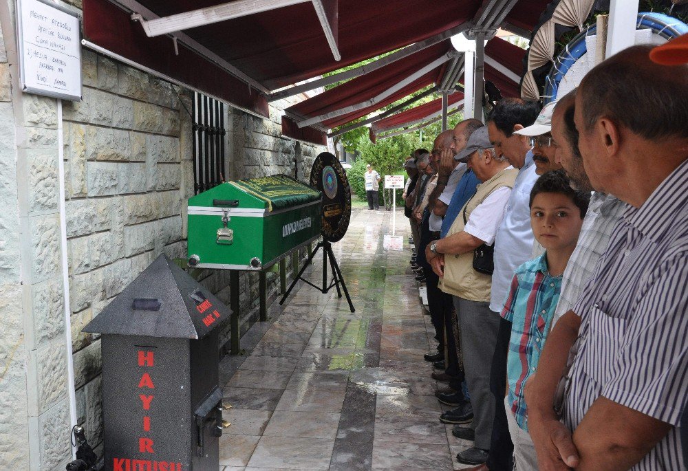 13. Dönem Milletvekili Ateşoğlu Toprağa Verildi