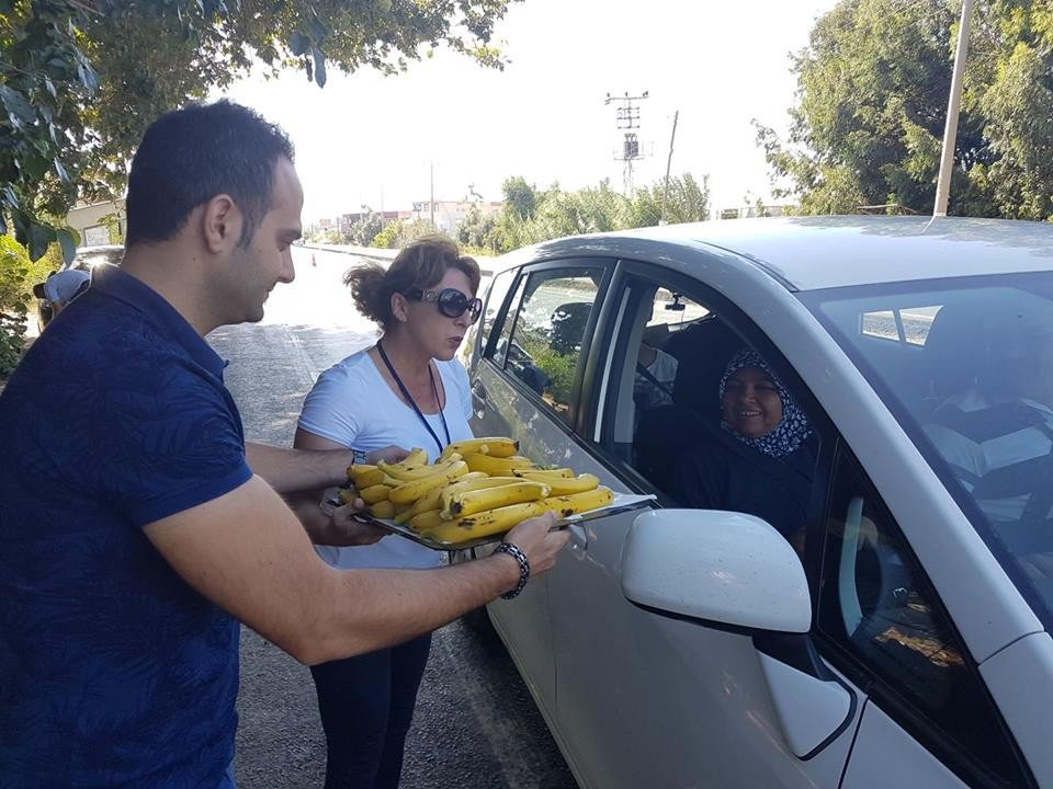 Anamur’da Sürücülere Muz Dağıtıldı