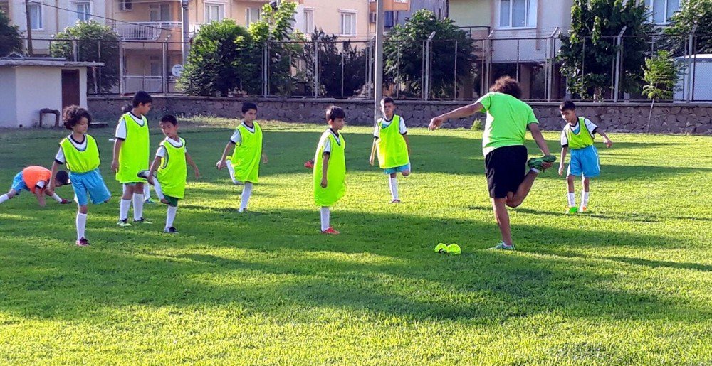 Salihli’de 8 Ayrı Branşta Yaz Spor Okulu