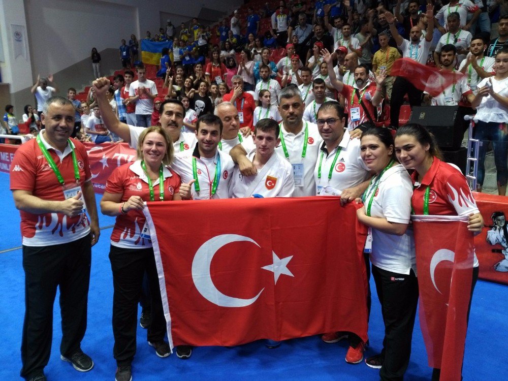 Kağıtsporlu Karateciler Deaflympics 2017’de Tarihe Geçti