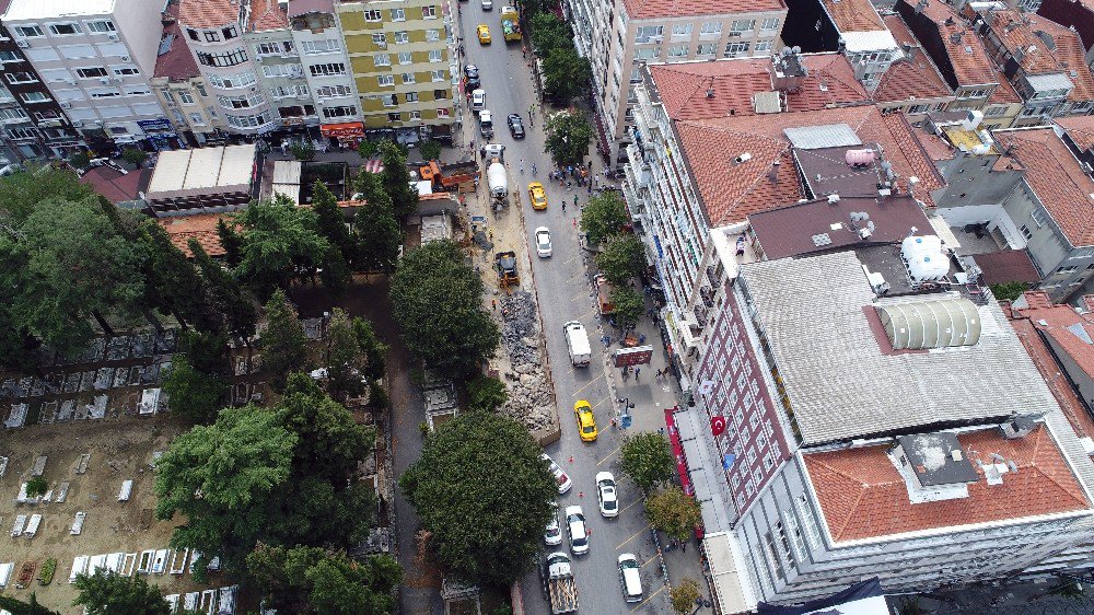 Şişli’de Duvarı Çöken Ermeni Mezarlığı’nın Enkazı Havadan Görüntülendi