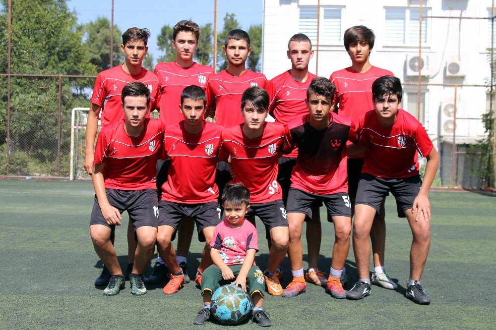 Aydınspor 1923’ün Altyapısı Çalışmalara Halı Sahada Devam Ediyor