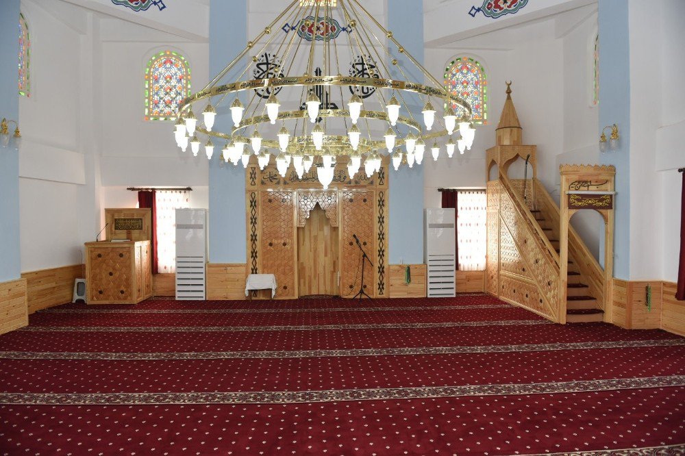 Büyükşehir Müşküle Camii’ni Yeniledi