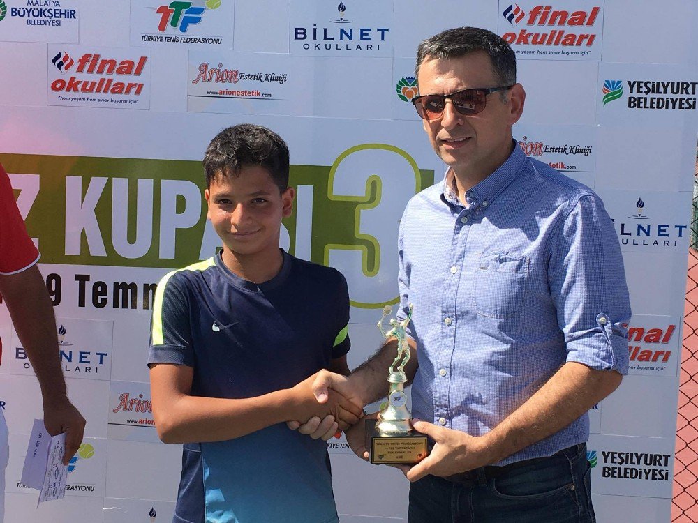 14 Yaş Yaz Kupası Tenis Turnuvası’nda Final Heyecanı Yaşandı