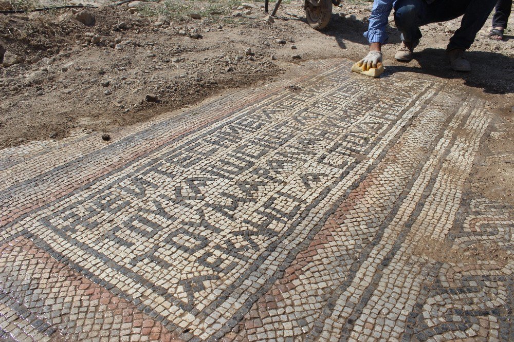 Adıyaman Valiliğinden Mozaiklerin Taşınmasıyla İlgili Açıklama