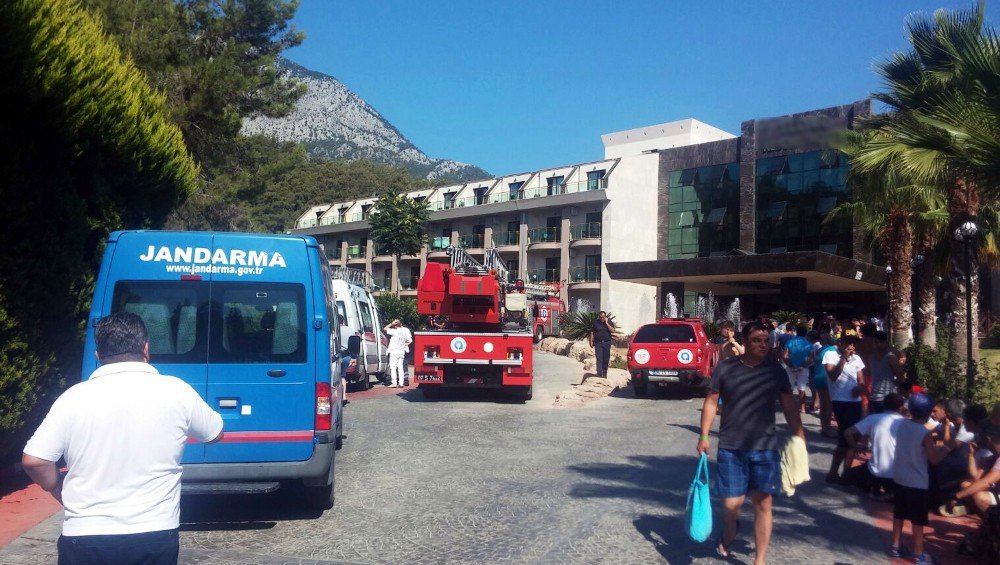 Antalya’da Otel Yangını