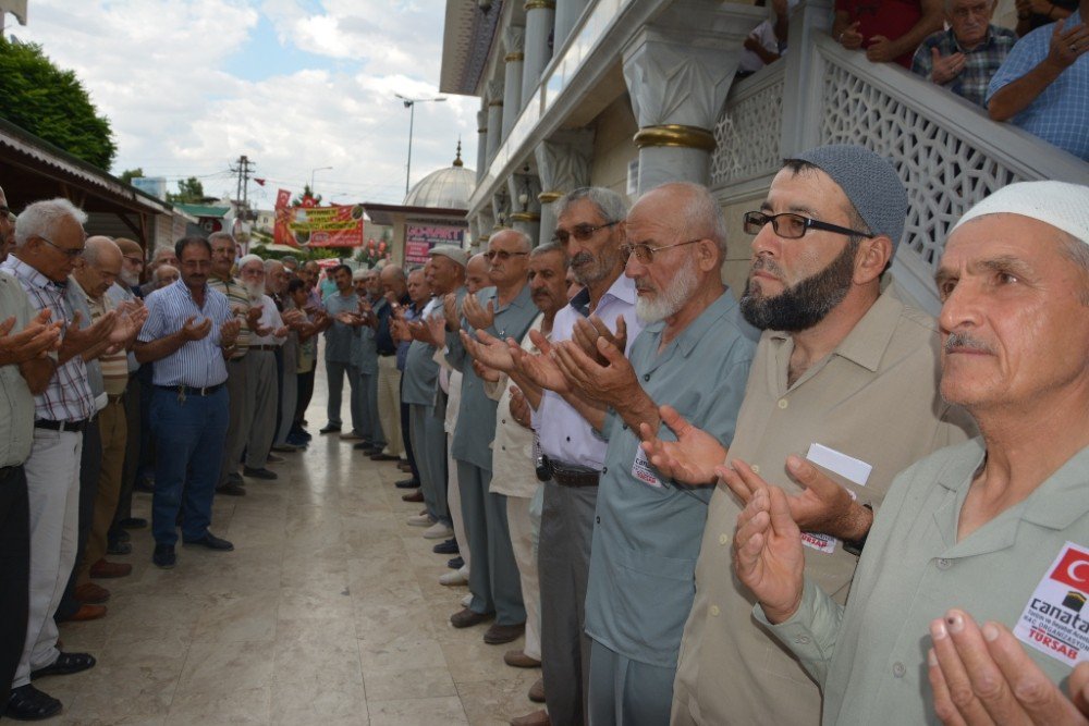 Hacı Adayları İçin Uğurlama Töreni