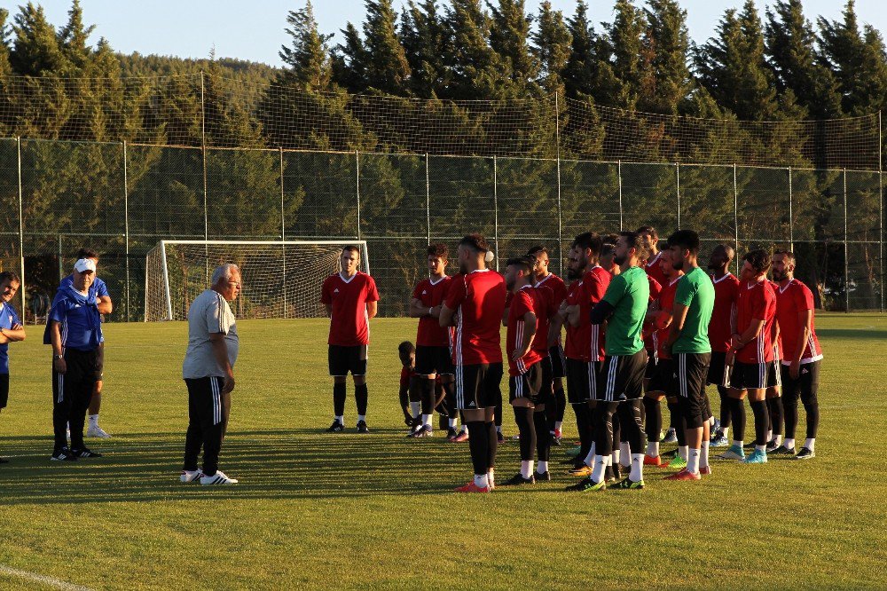 Gazişehir Gaziantep Fk Taraftarları Takımı Yalnız Bırakmadı