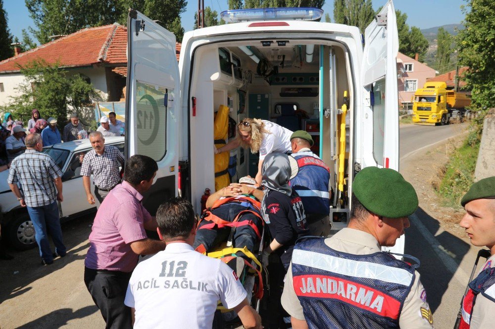 Hisarcık’ta Trafik Kazası: 2 Yaralı