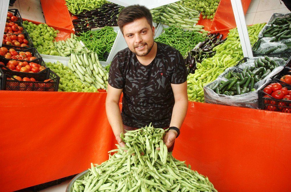 Van’da Üretilen Sebzeler Tezgâhlardaki Yerini Aldı