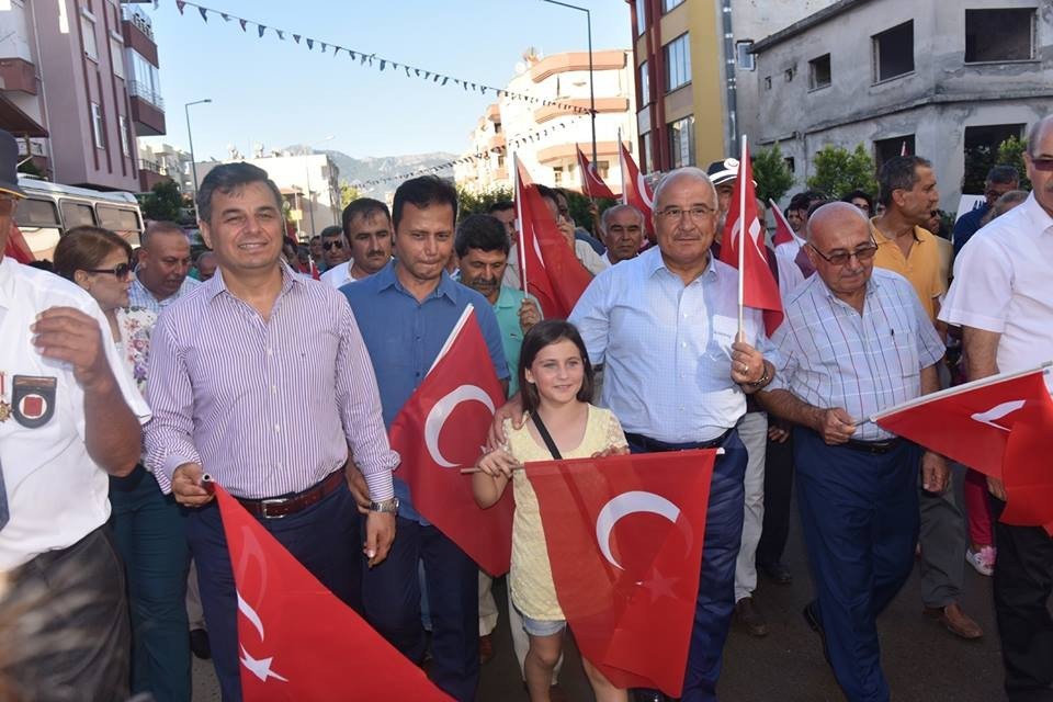 Anamur’da Festival Yürüyüşü Ve Orhan Hakalmaz Konseri