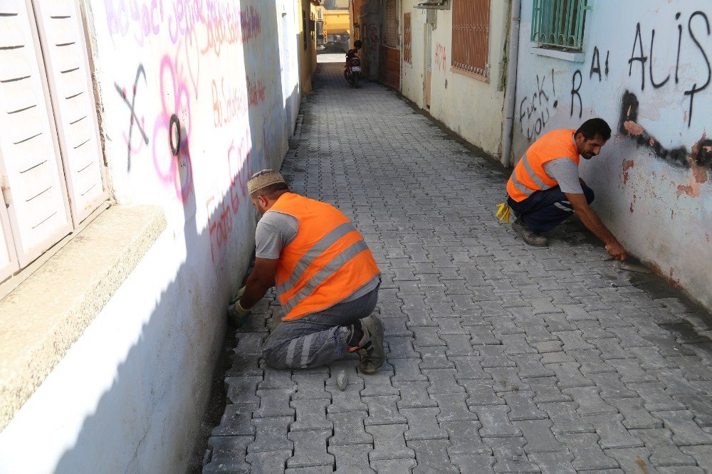 Kurtuluş Mahallesi’nde Parke Taşı Çalışmaları Başladı