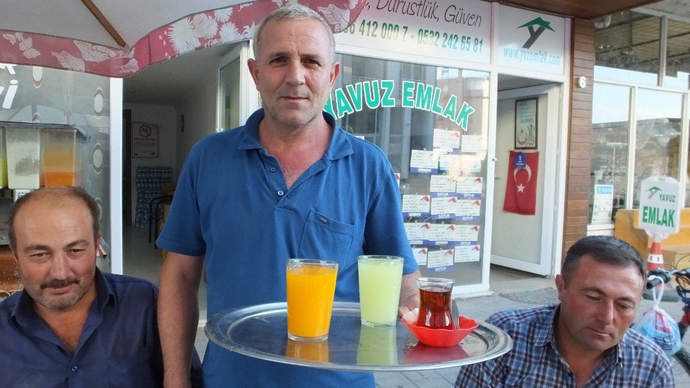 Bu Kahvehanede Çay, Ayran Ve Limonata 50 Kuruş