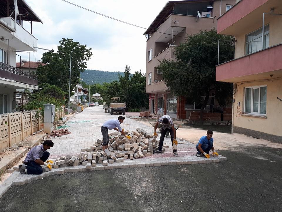 Vezirhan’da Asfalt Çalışmaları Devam Ediyor