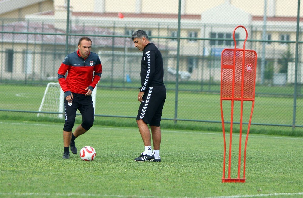 Manisaaspor’da Sürpriz Doğum Günü Kutlaması