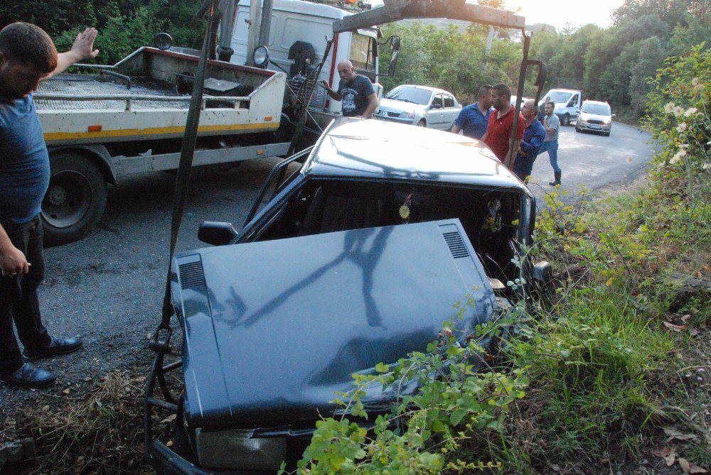 Zonguldak’ta Otomobil Su Kanalına Düştü: 1 Yaralı