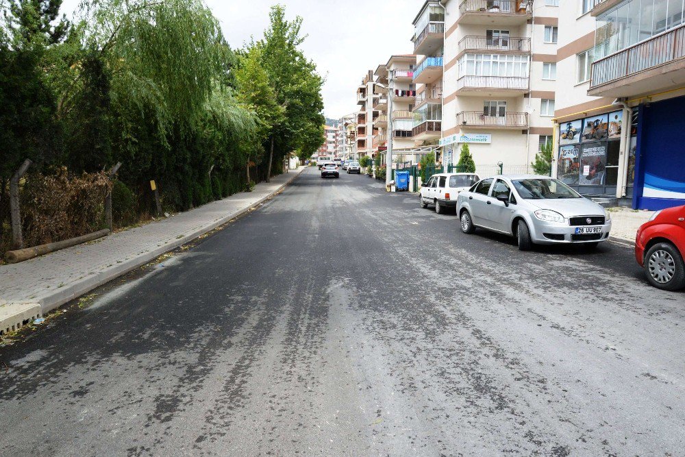 Bozüyük’te Asfaltlama Çalışmaları Sürüyor