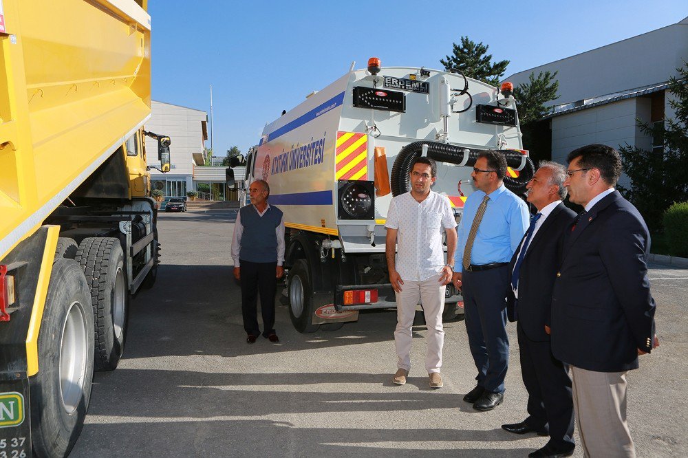 Atatürk Üniversitesi Araç Parkını Yeniliyor