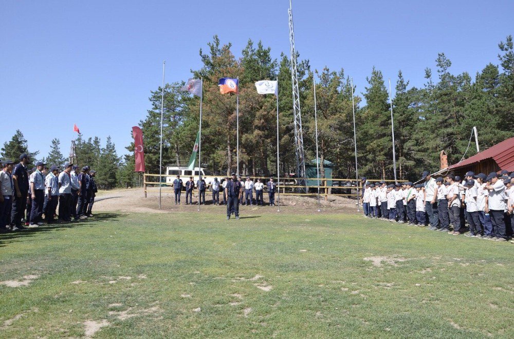 İzciler Bolu Aladağ’da Kamp Kurdu