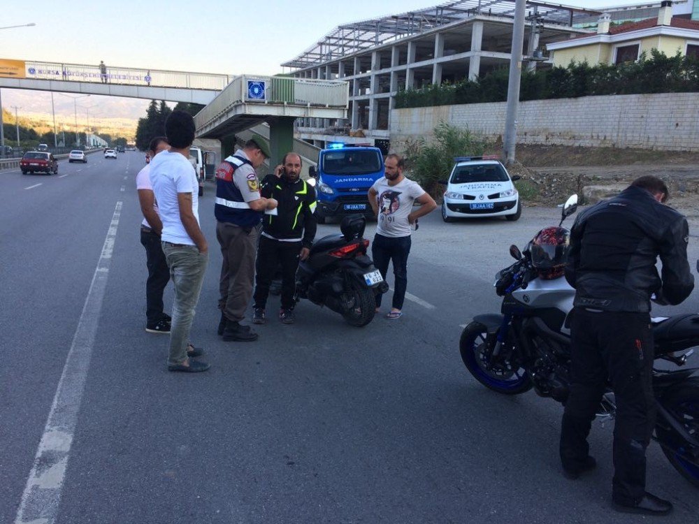 Jandarmadan Motosikletlilere Sıkı Denetim