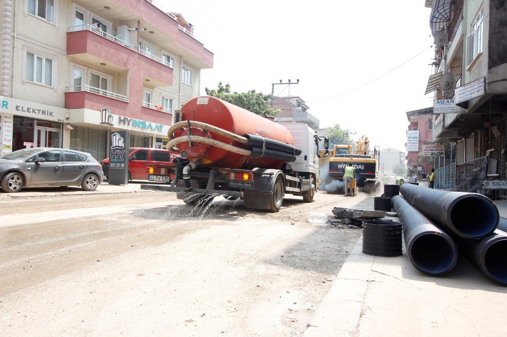 Bayram, Altyapı Çalışmalarını Yerinde İnceledi