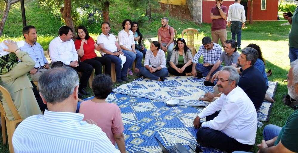 Hdp Eylemlerine İstanbul’da Devam Edecek