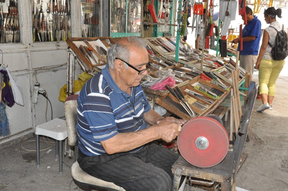 Bıçakçılarda Bayram Hareketliği Başladı