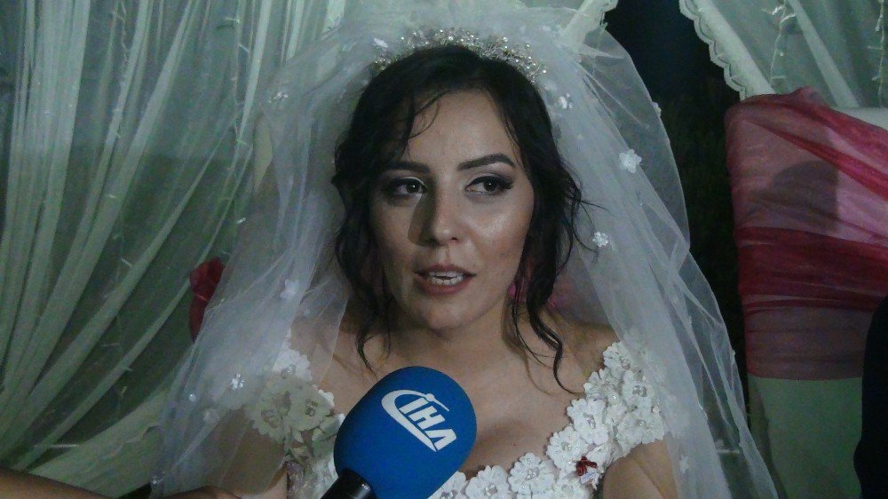 Şehit Polisin Meslektaşları, Kızını Düğününde Yalnız Bırakmadı