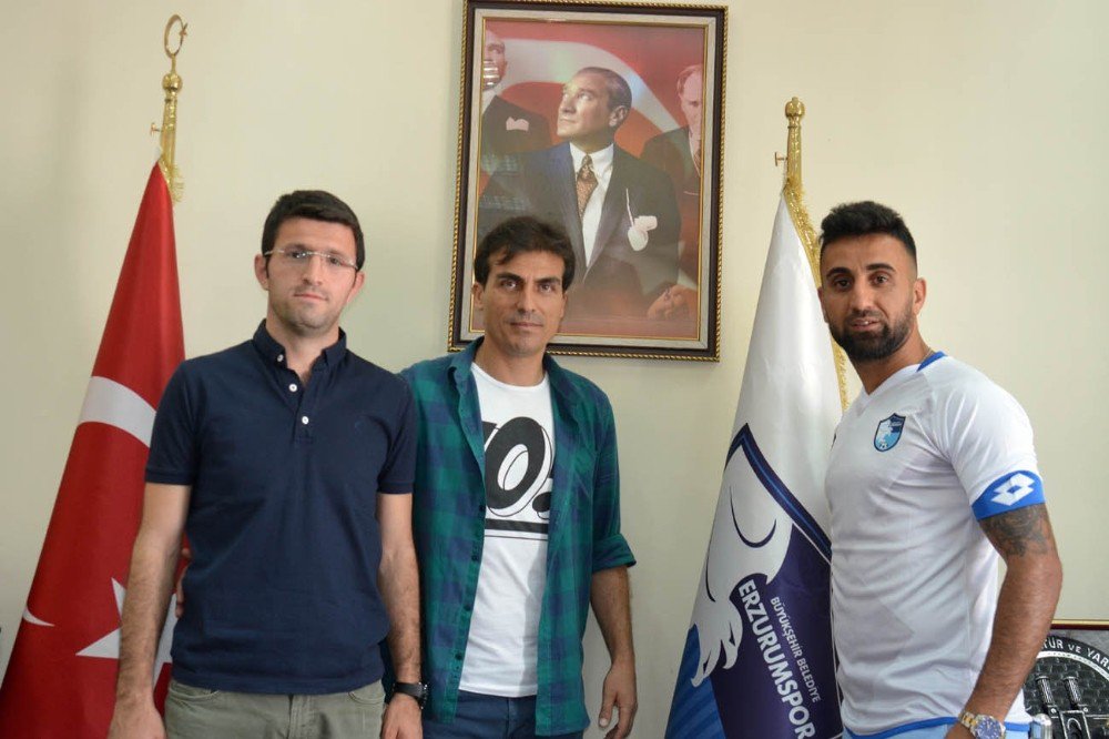 Gökhan Karadeniz, Bb. Erzurumspor İle İki Yıllık Sözleşme İmzaladı