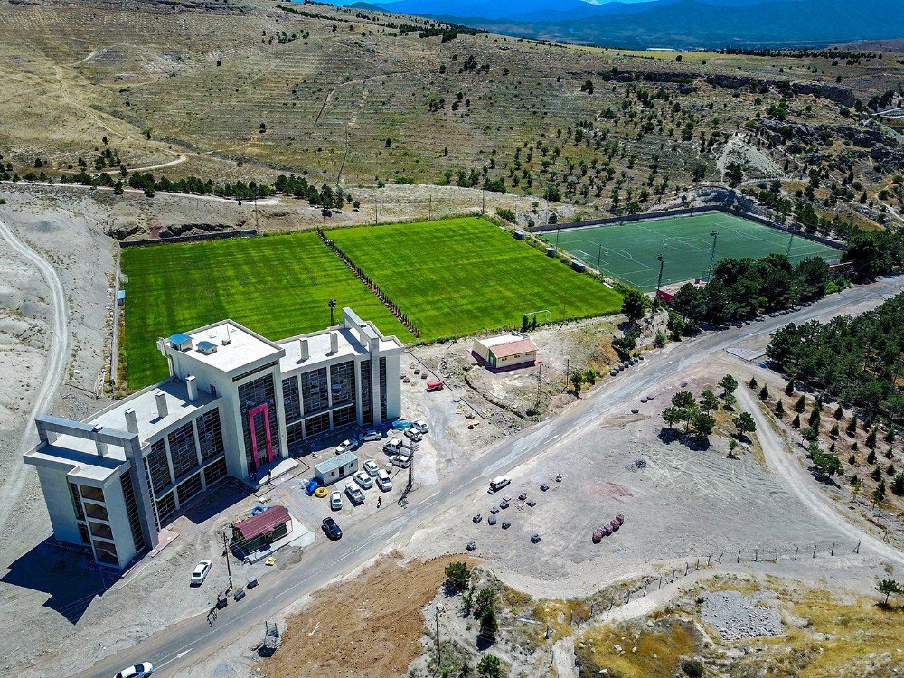 Evkur Yeni Malatyaspor, Tesisi Yapılıncaya Kadar Otelde Konaklayacak