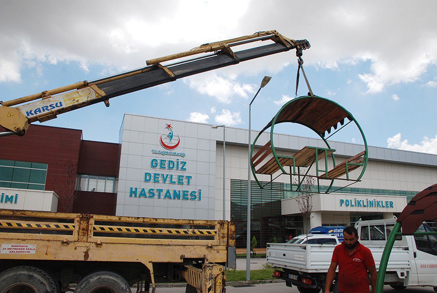 Gediz’in En Büyük Sivil Toplum Kuruluşundan Gediz Devlet Hastanesine Kamelya Yardımı