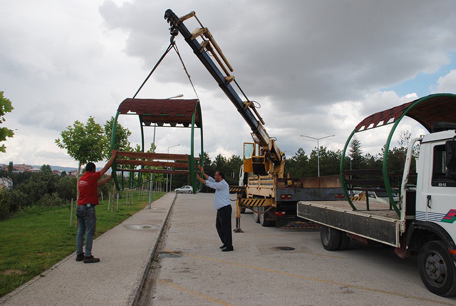 Gediz’in En Büyük Sivil Toplum Kuruluşundan Gediz Devlet Hastanesine Kamelya Yardımı