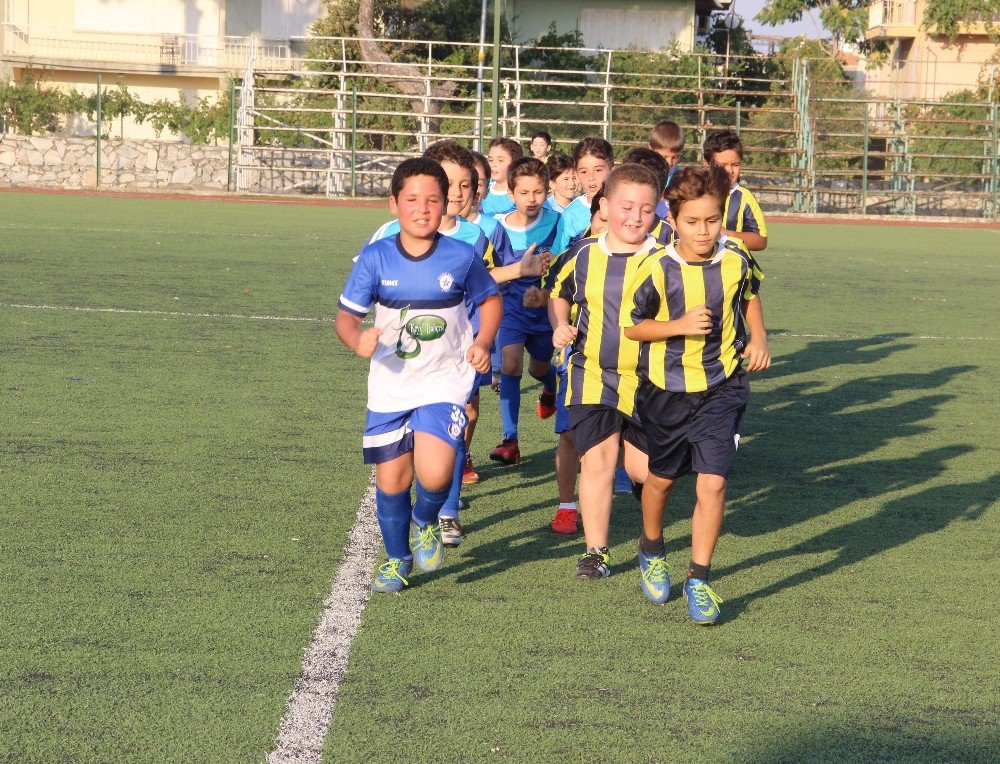 Germencik’te Geleceğin Futbolcuları Yetişiyor