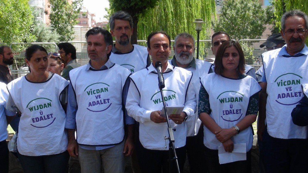 Hdp Diyarbakır’daki Eylemine Son Verdi