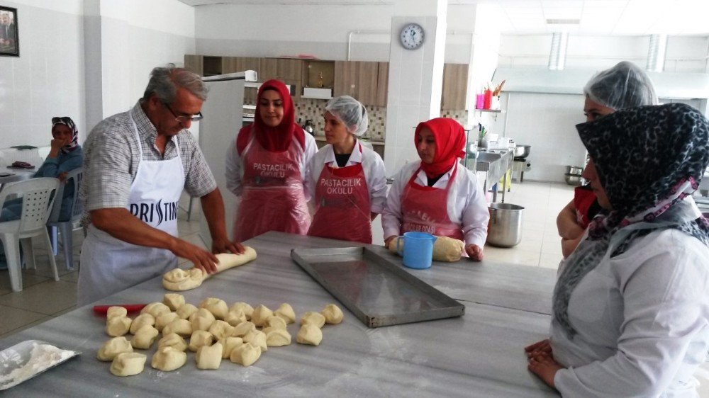 Pastacılık Kursunu Bitirenlerin İşleri Garanti