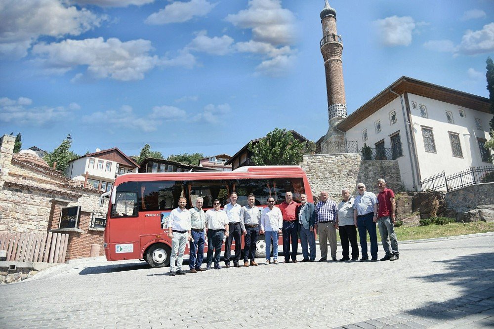 İzmit Belediyesi Meclis Üyeleri Tarihi Konağı Gezdi