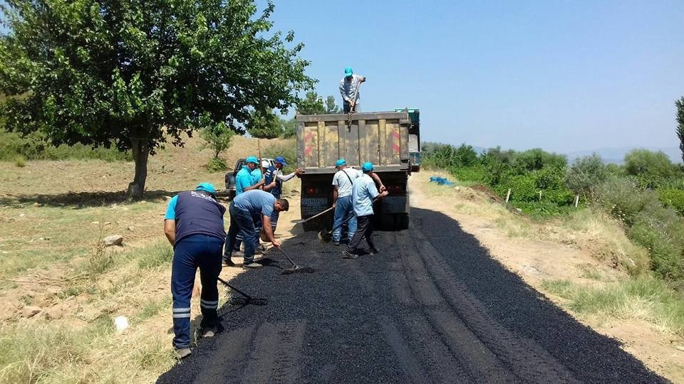 Ahmetli’deki Yollara Bakım