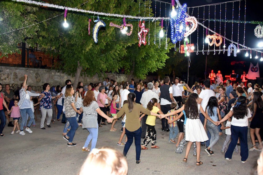 Salihli’de Rumeli Şenliklerine Yoğun İlgi