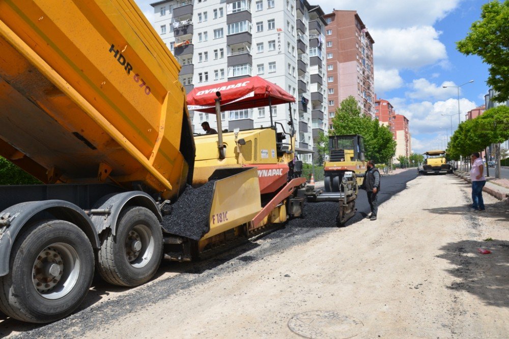 Melikgazi’de Temmuz’da 55 Bin Ton Asfalt