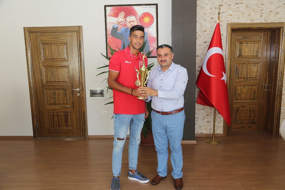 Develi Belediyespor Voleybol Kulübünden Bir Başarı Daha