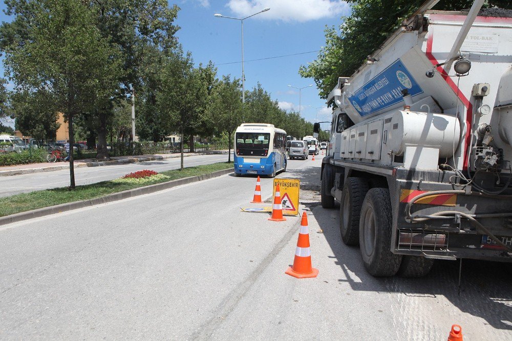 Milli Egemenlik Caddesi Asfaltlanacak