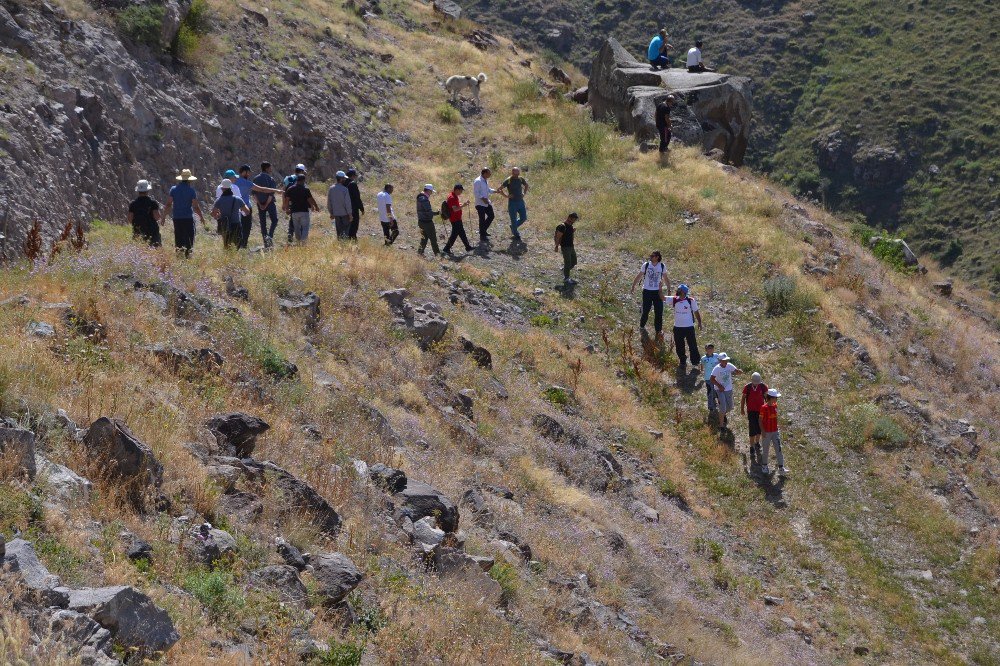 Şenkaya’da Trekking Yapıldı