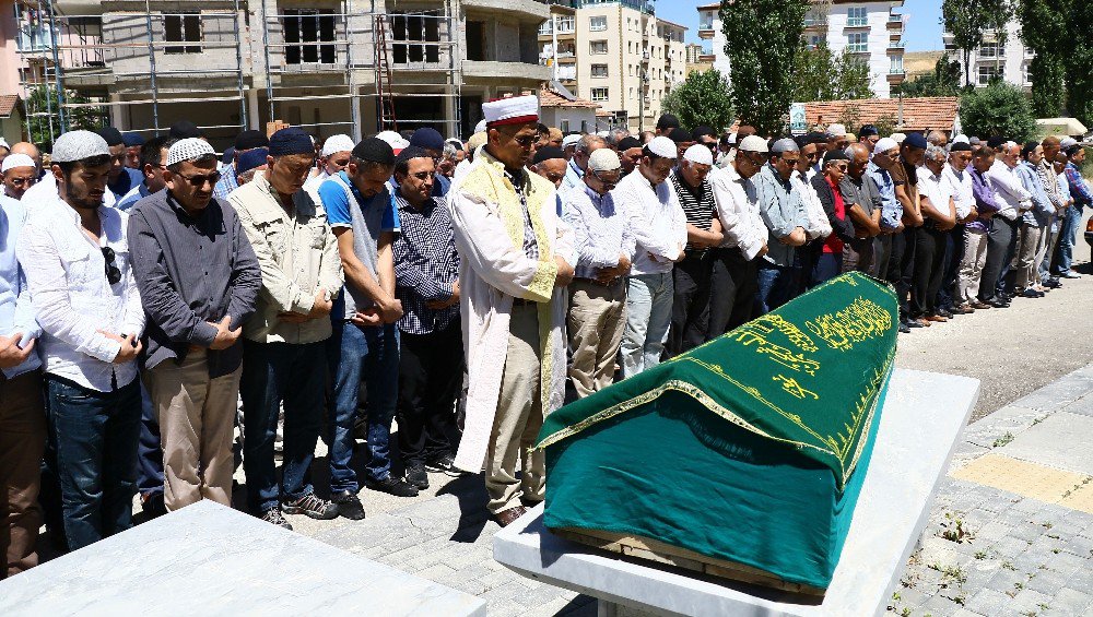 Feyzullah Demirbaş Ebediyete Uğurlandı